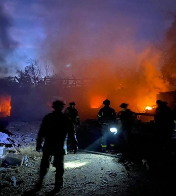 РФ вдарила по відділенню &quot;Нової пошти&quot; на Донеччині: є загиблі та поранені