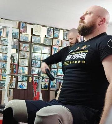 «Сповзав з ліжка, щоб тренуватися»: історія успіху ветерана з Луцька, який втратив на війні ноги
