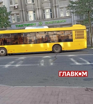 На вихідних низка столичних автобусів і тролейбус № 34 курсуватимуть зі змінами руху