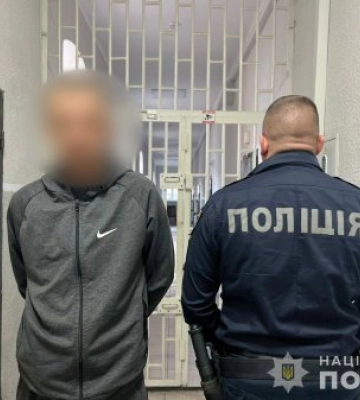 Зливав паливо з баків вантажівок: мукачівські поліцейські затримали серійного крадія