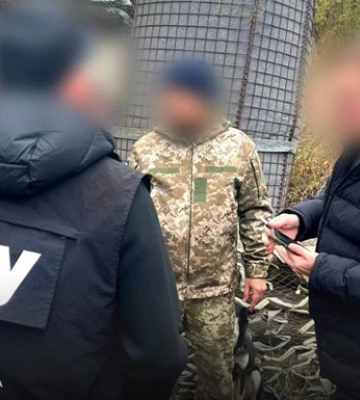 На Львовщине задержали военного чиновника, зарабатывавшего на уклонистах