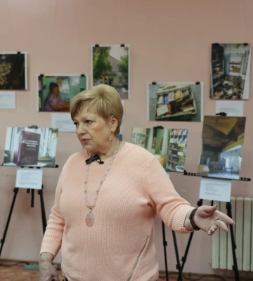 У Херсоні відкрили документальну фотоекспозицію “Бібліотеки Херсонщини: злочини Росії проти культури України”
