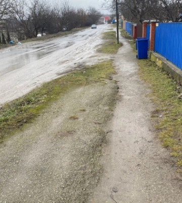 Розікрали 180 тисяч на ремонті тротуару — на Хмельниччині судитимуть сільського голову та підрядника