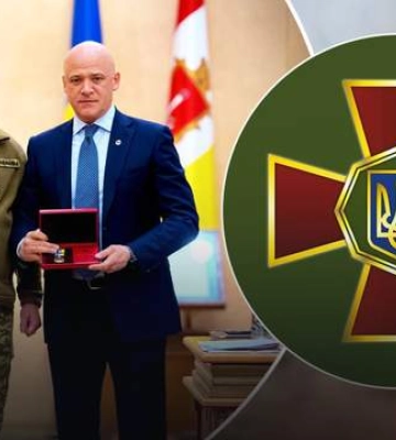 Труханову нацгвардеец вручил медаль: в НГУ сказали, что это не официальная награда