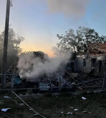 На Харківщині внаслідок обстрілів військ РФ загинула жінка, пошкоджено будинки, сталася пожежа
