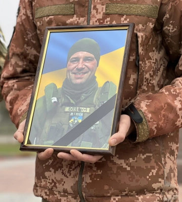З військовим Миколою Храпачем, який загинув на Донеччині, попрощались у Рівному