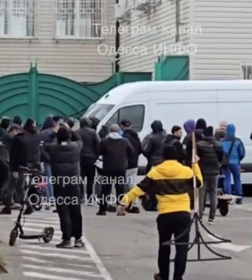 &quot;Вигнали ТЦК&quot;: на ринку &quot;7 км&quot; в Одесі стався конфлікт між цивільними та військовими