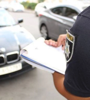 У Луцьку п’яний водій буса двічі за три години попався на очі патрульним
