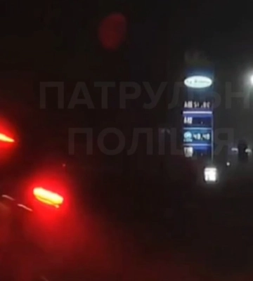 Автівка перевернулася кілька разів: ДТП через порушення ПДР сталася на Рівненщині (ФОТО/ВІДЕО)