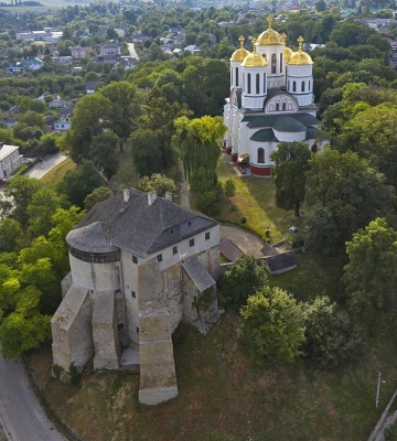 Покажуть приблизно 450 монет: в Острозькому замку відкриють нумізматичну виставку
