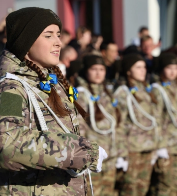 У Луцькому ліцеї №28 відбулася урочиста посвята в ліцеїсти. Фото