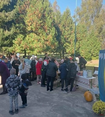 Ліцеї громади на Рівненщині зібрали майже 400 тисяч гривень для ЗСУ