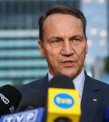 Україна має виправити помилку щодо назви підрозділу "Героїв УПА", - Сікорський