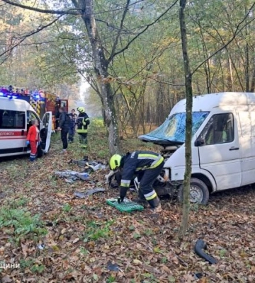 На трасі в Рівненському районі внаслідок ДТП травмувалися жінка та двоє дітей