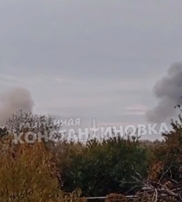 У Костянтинівці чути вибухи, над містом видніється чорний стовп диму