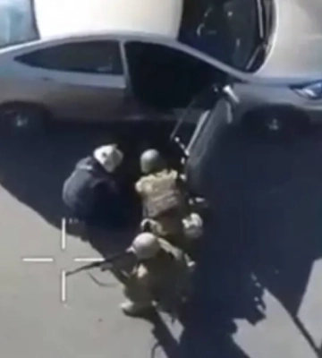 У Селидовому на Донеччині росіяни розстріляли авто з цивільними та вбили ще двох жінок