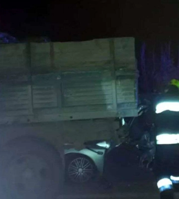 Смертельна ДТП на Дніпропетровщині: ВАЗ врізався у вантажівку