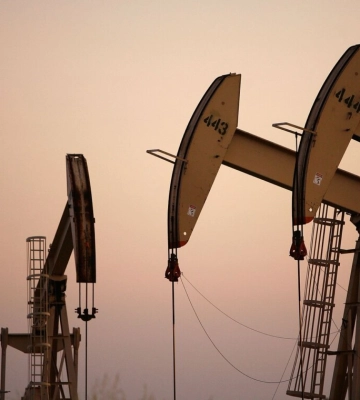 Нефть дешевеет после приостановки атак Ирана и Израиля