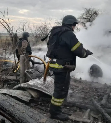 У Житомирському районі через падіння уламків ворожого безпілотника виникла пожежа