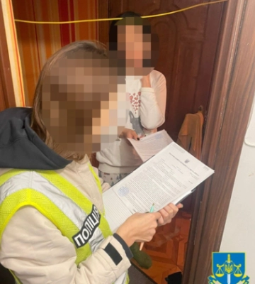 У Києві викрили нотаріуса, яка разом зі спільниками зняла понад мільйон гривень з рахунків померлих