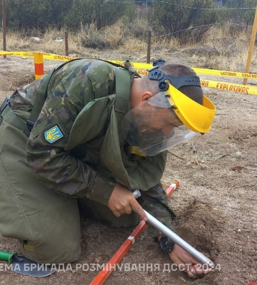 Спеціалісти 711 бригади розмінування Державної спеціальної служби транспорту пройшли навчання в Іспанії