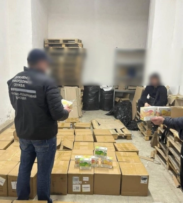 БЕБ Львівщини вилучило контрабанду електронних сигарет на 15 млн грн