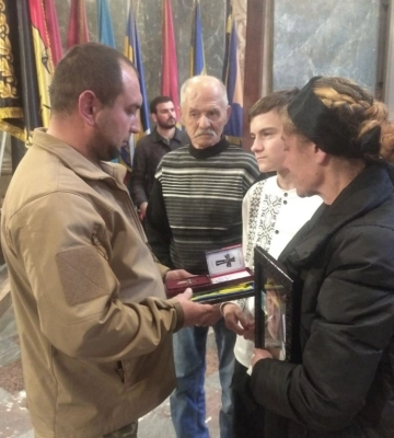 Загинув у бою: рідним Героя з Волині вручили нагороду