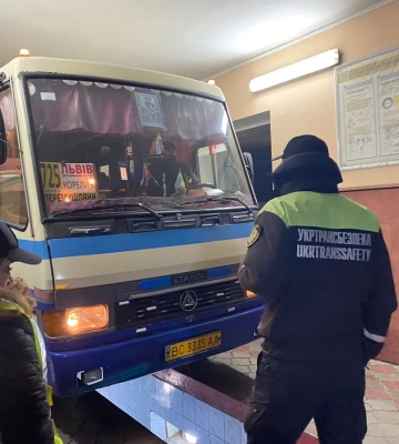 На Львівщині перевірили автобусні маршрути Перемишлянського напрямку: які порушення виявлено
