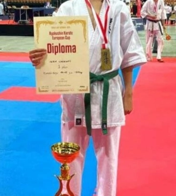 Полтавський юнак Іван Чорний став володарем Кубка Європи з кіокушин карате Полтавський юнак Іван Чорний став володарем Кубка Європи з кіокушин карате