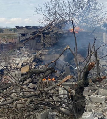 Росіяни авіабомбою та «Ланцетом» вдарили по Улакли та Олексіївці на Донеччині: виникла пожежа, пошкоджені будинки