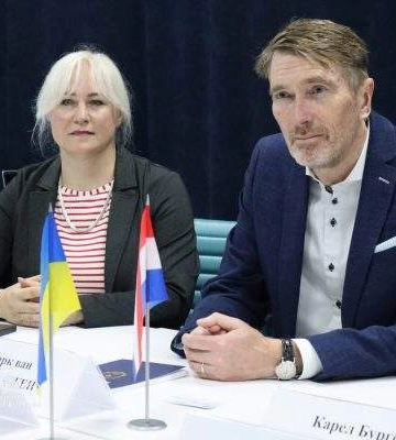 Морська індустрія та повоєнне відновлення: Віталій Кім зустрівся з Почесним консулом України в Королівстві Нідерланди