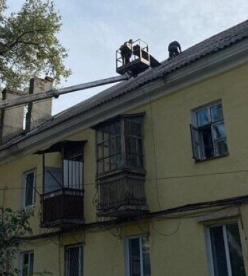 Потрощені вікна та двері: наслідки нічної атаки ворога по Дніпру