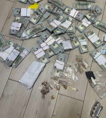 СБУ знайшла у керівниці Миколаївської МСЕК понад $450 тис. і російський паспорт її сина: що відомо