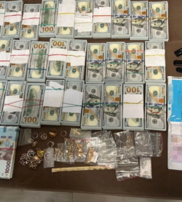 У керівниці Миколаївської МСЕК виявили понад $450 тисяч і російський паспорт її сина