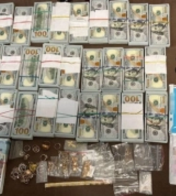 СБУ знайшла у керівниці Миколаївської обласної МСЕК понад 450 тисяч доларів США та російський паспорт її сина