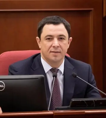 Кличко відсторонив свого заступника Прокопіва після журналістського розслідування про збагачення родини та друзів останнього