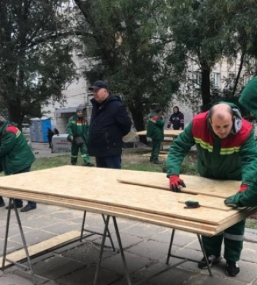 У Запоріжжі триває ліквідація наслідків ворожої атаки по місту
