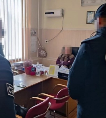Обшуки у керівниці МСЕК на Миколаївщині: знайдено $450 тис. та російський паспорт сина
