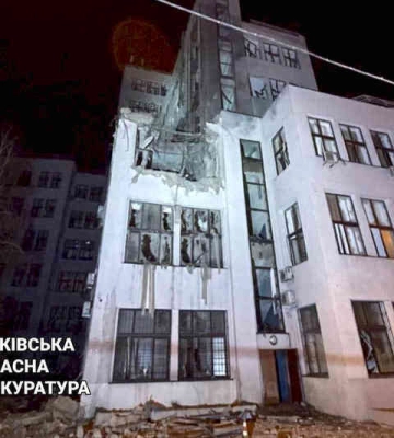 Удар по Госпрому в Харькове: фото, видео последствий