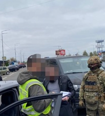 Зарабатывали около 5 млн грн ежемесячно: в Киеве разоблачили торговцев кокаином из Испании
