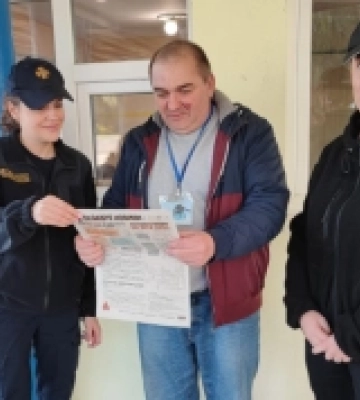 Мешканцям Берегівщини розповіли про правила безпеки поблизу залізничних колій. ФОТО
