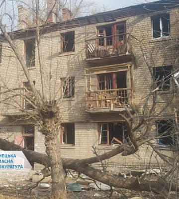 Росіяни захопили на Донеччині ще одне селище і фактично окупували важливе місто - оглядач прогнозує, куди агресори вбиватимуть наступний клин