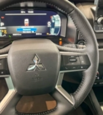 На Волині п&#039;яний водій на Mitsubishi врізався у дерево