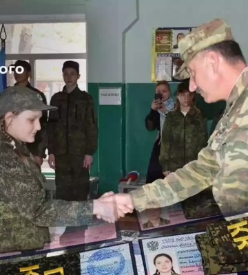 Центр нацспротиву: Українських дітей на окупованих територіях змушують присягати на вірність Росії