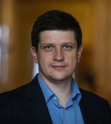 Член ЦВК та ексрадник Вакарчука може стати нардепом від «Голосу»