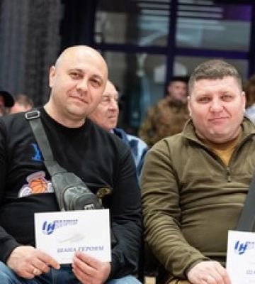 &quot;Українські вертольоти&quot; вручили 130 ветеранам з Бучі сертифікати на придбання товарів