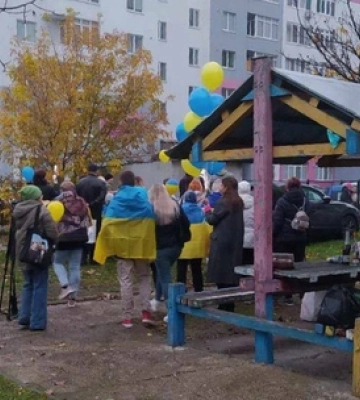 Лучани привітали з поверненням додому звільненого з полону Дмитра Селютіна 