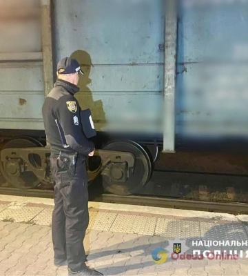 В Одеському районі потяг на смерть збив чоловіка