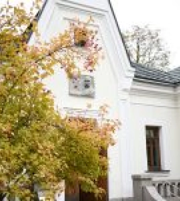 На Черкащині відреставрували хати 19 століття та 150-літній вітряк