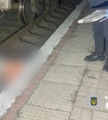 В Одеському районі під колесами потяга загинув чоловік
